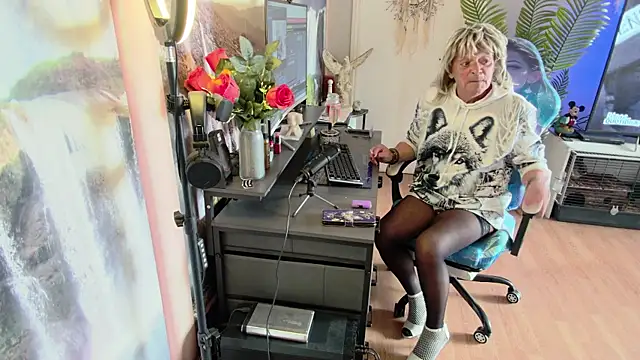 Anjela30 online show from March 25, 3:33 pm