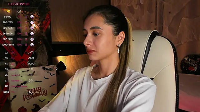 Snapshot of DarlaLike chatting on October 24, 3:49 am DarlaLike online show from October 24, 3:49 am