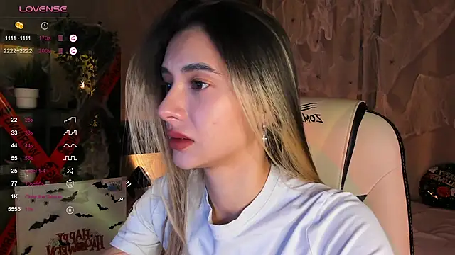 Snapshot of DarlaLike chatting on October 26, 3:40 am DarlaLike online show from October 26, 3:40 am