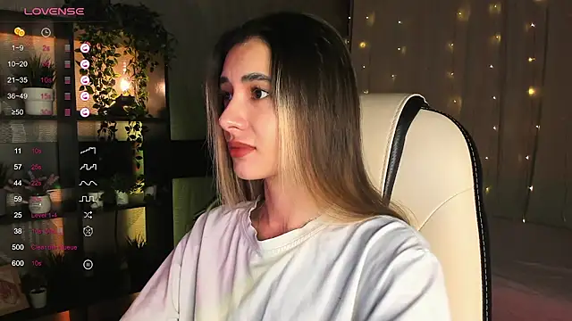 Snapshot of DarlaLike chatting on November 16, 3:44 am DarlaLike online show from November 16, 3:44 am