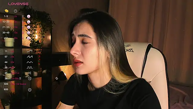 Snapshot of DarlaLike chatting on November 12, 3:43 am DarlaLike online show from November 12, 3:43 am