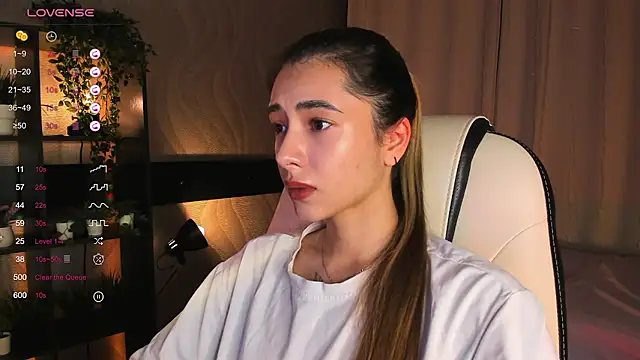 Snapshot of DarlaLike chatting on November 8, 3:43 am DarlaLike online show from November 8, 3:43 am