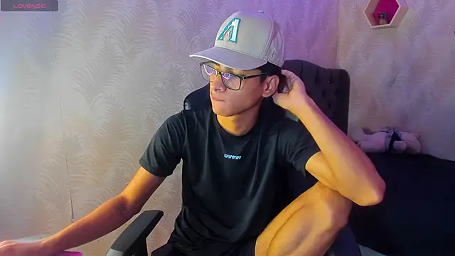 Snapshot of allens_joe chatting on November 26, 3:23 pm allens joe online show from November 26, 3:23 pm