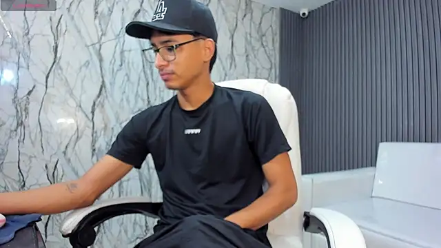 Snapshot of allens_joe chatting on December 16, 1:48 pm allens joe online show from December 16, 1:48 pm