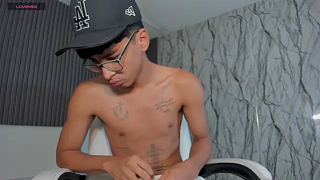 Snapshot of allens_joe chatting on November 4, 3:16 pm allens joe online show from November 4, 3:16 pm