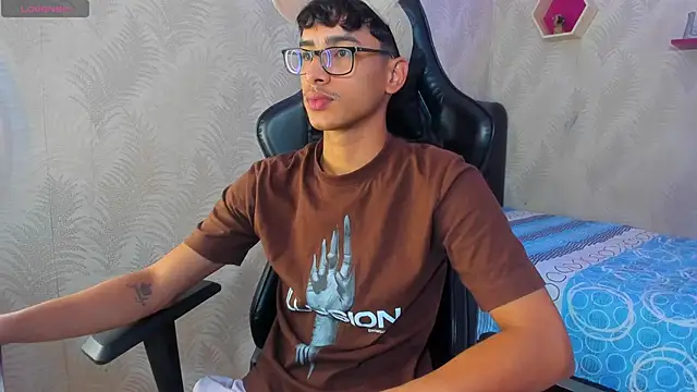 Snapshot of allens_joe chatting on January 8, 11:00 pm allens joe online show from January 8, 11:00 pm