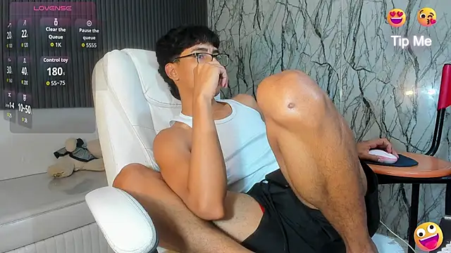 Snapshot of allens_joe chatting on February 3, 6:40 am allens joe online show from February 3, 6:40 am