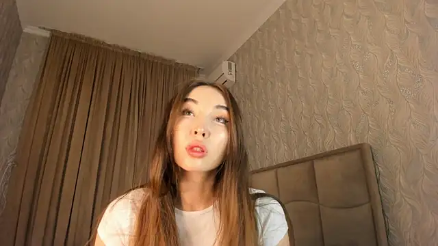 heyheyneko online show from February 19, 1:46 am