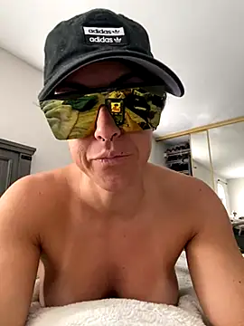 Snapshot of mrs__unknown chatting on September 15, 3:56 pm mrs unknown online show from September 15, 3:56 pm