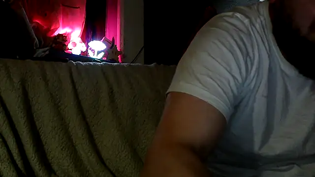 Snapshot of donhulio482 chatting on March 6, 9:20 pm donhulio482 online show from March 6, 9:20 pm