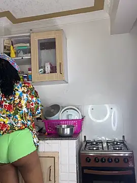 Snapshot of NASTY_BOBO chatting on December 15, 5:02 am NASTY BOBO online show from December 15, 5:02 am