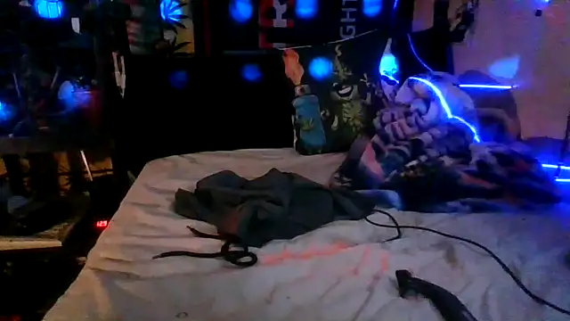 Snapshot of jaxx12369 chatting on October 2, 7:17 pm jaxx12369 online show from October 2, 7:17 pm