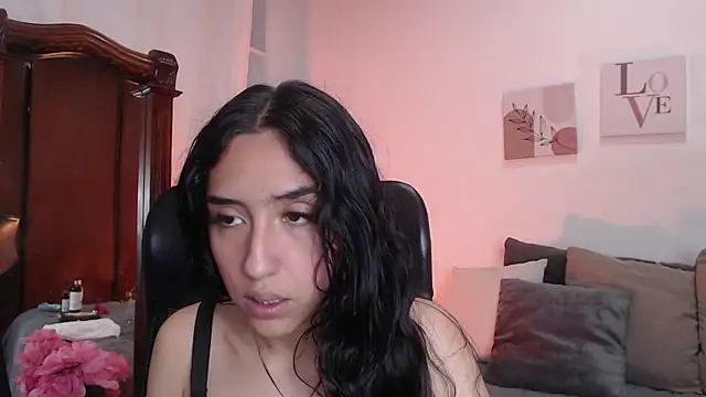 Snapshot of madisex_s chatting on October 6, 1:01 pm madisex s online show from October 6, 1:01 pm