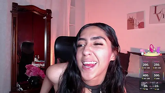 Snapshot of madisex_s chatting on October 1, 12:53 pm madisex s online show from October 1, 12:53 pm