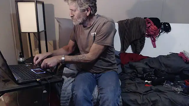 Snapshot of BurgawSub chatting on November 1, 11:53 pm BurgawSub online show from November 1, 11:53 pm