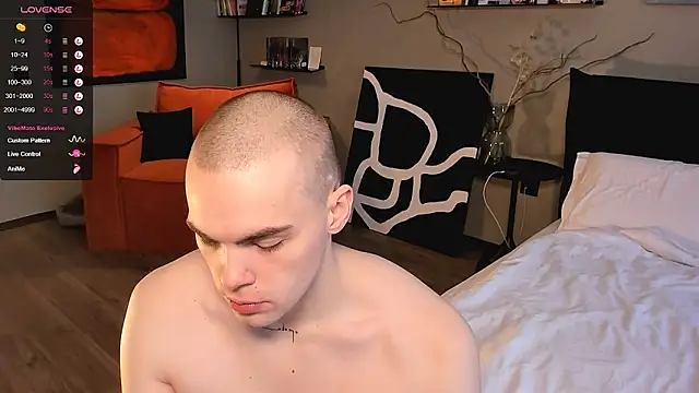 simonwnl online show from January 18, 1:03 pm