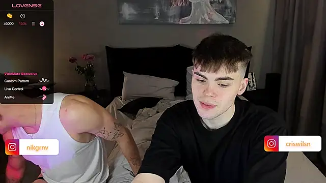 Snapshot of simonwnl chatting on December 22, 7:21 pm simonwnl online show from December 22, 7:21 pm