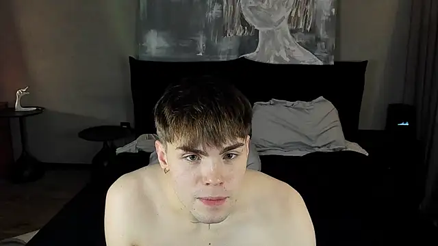 Snapshot of simonwnl chatting on December 6, 6:00 pm simonwnl online show from December 6, 6:00 pm