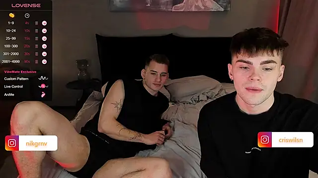 Snapshot of simonwnl chatting on December 24, 7:00 pm simonwnl online show from December 24, 7:00 pm