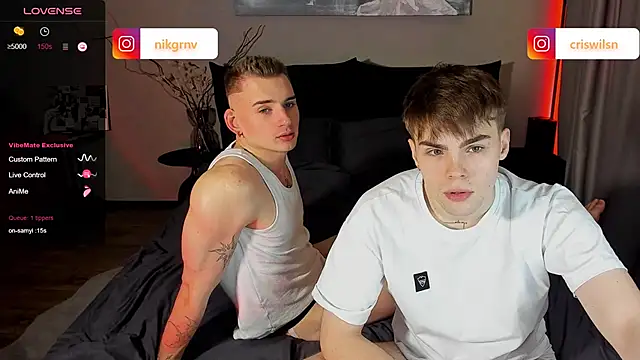 Snapshot of simonwnl chatting on February 6, 6:13 pm simonwnl online show from February 6, 6:13 pm