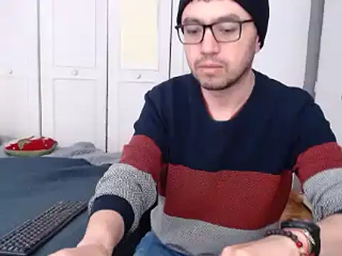 Snapshot of Diptongo chatting on December 3, 8:44 pm Diptongo online show from December 3, 8:44 pm