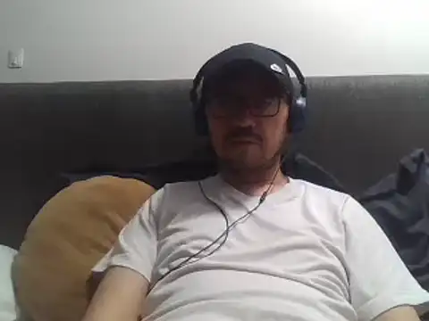 Snapshot of Diptongo chatting on March 21, 3:44 am Diptongo online show from March 21, 3:44 am