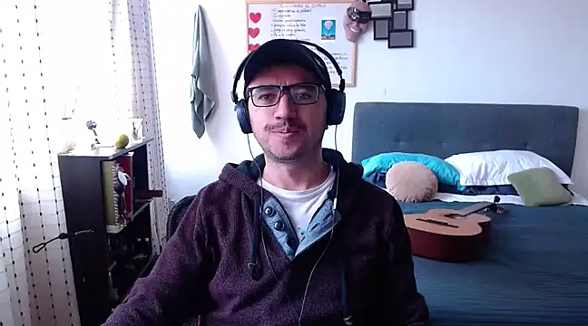 Snapshot of Diptongo chatting on March 16, 3:17 pm Diptongo online show from March 16, 3:17 pm