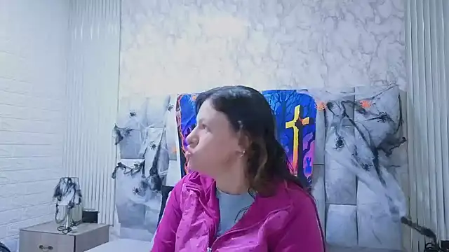 charlotte  G online show from October 24, 11:09 am