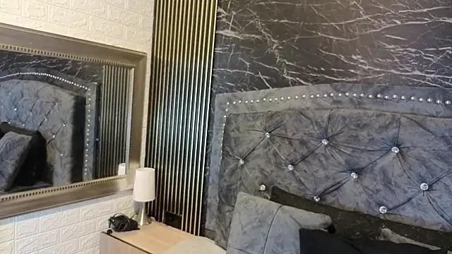 charlotte  G online show from March 7, 10:32 am