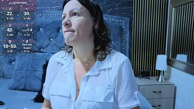 charlotte  G online show from November 28, 9:53 am