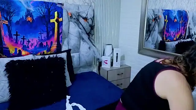 charlotte  G online show from October 30, 11:52 am