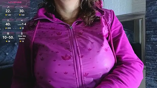 charlotte  G online show from February 10, 10:58 am