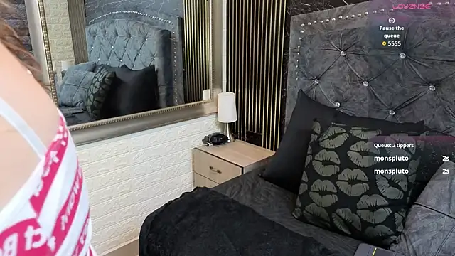 charlotte  G online show from March 14, 11:27 am