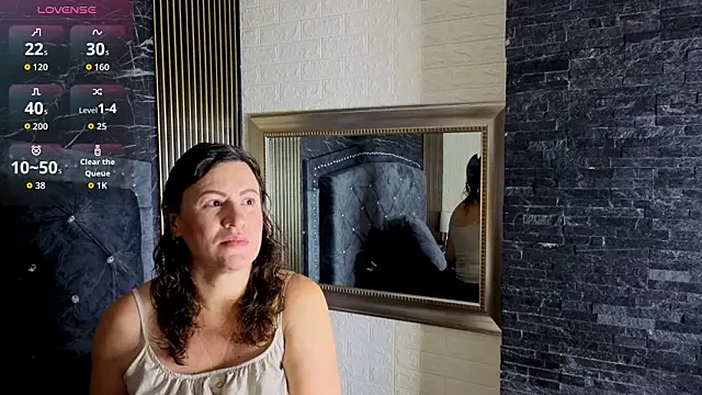 charlotte  G online show from February 21, 10:17 am