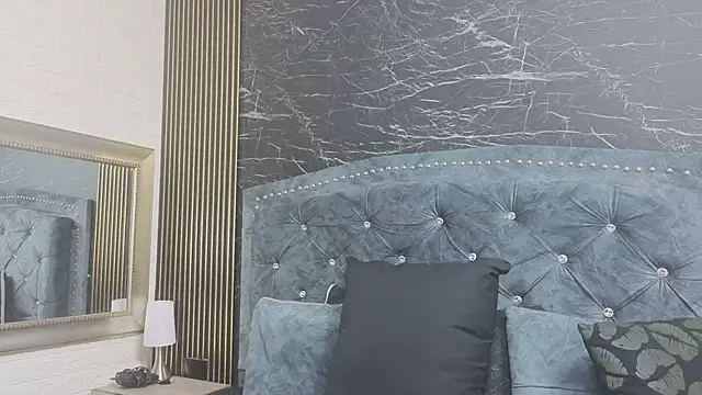 charlotte  G online show from March 22, 10:39 am