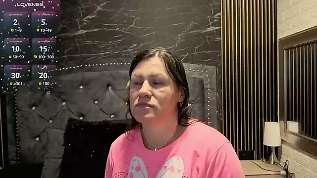 charlotte  G online show from November 23, 8:46 am