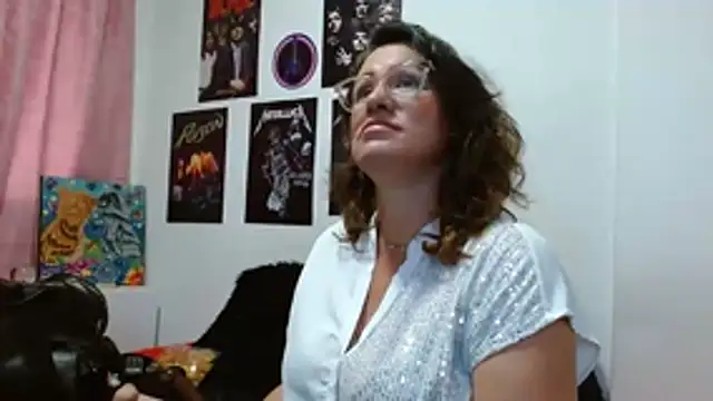 charlotte  G online show from December 22, 6:52 pm