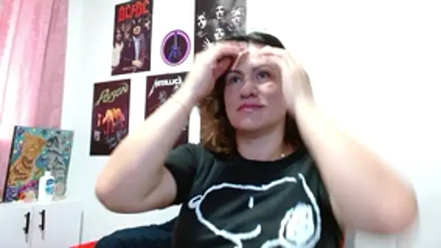 charlotte  G online show from December 16, 6:12 pm