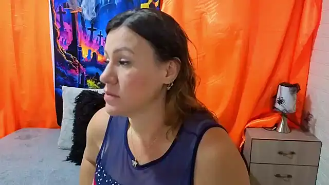 Snapshot of charlotte__G chatting on October 7, 11:11 am charlotte G online show from October 7, 11:11 am