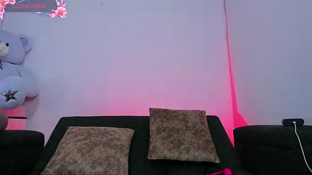 liz 25b online show from February 25, 4:01 am