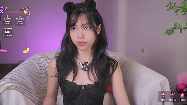 Snapshot of Miuzxc chatting on September 9, 3:05 am Miuzxc online show from September 9, 3:05 am