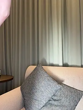 Miuzxc online show from January 8, 2:45 pm