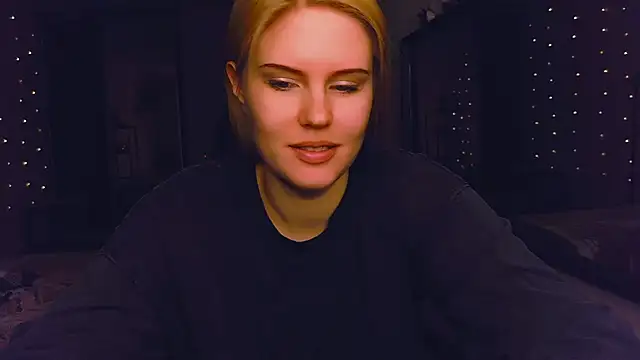 VoluptuousDreams online show from December 1, 4:34 pm