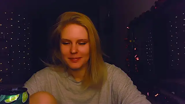 VoluptuousDreams online show from December 6, 5:38 pm