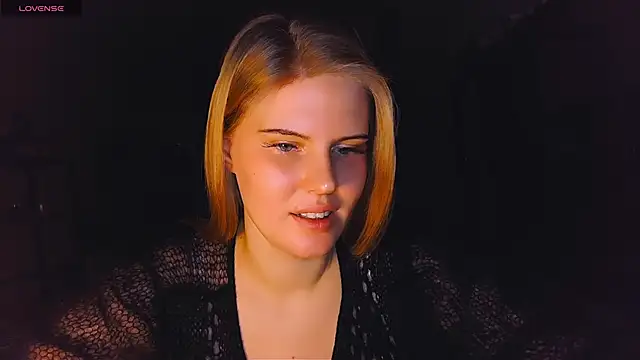 VoluptuousDreams online show from March 2, 5:20 pm