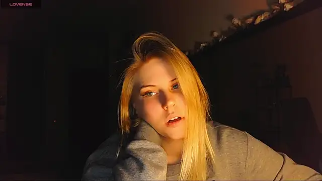 VoluptuousDreams online show from February 23, 6:56 pm