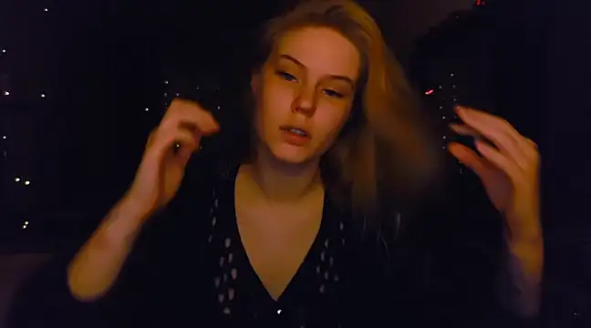 VoluptuousDreams online show from December 20, 6:02 pm