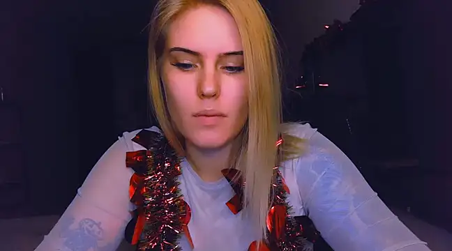 VoluptuousDreams online show from December 12, 5:04 pm