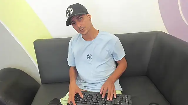 Zamu 1992 online show from March 16, 9:28 pm