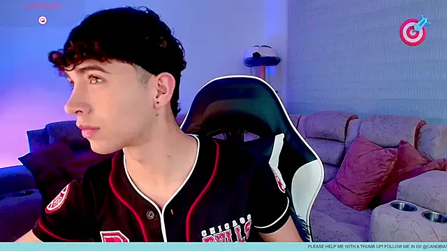 Niico Cruz online show from January 7, 10:26 pm